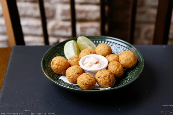 Bolinho de Arroz recheado